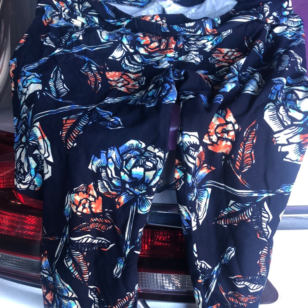 Lularoe stretch pants